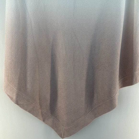 Barefoot Dreams Poncho - Picture 3 of 7